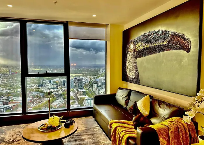 High Rise Top View 2Bed2Bath