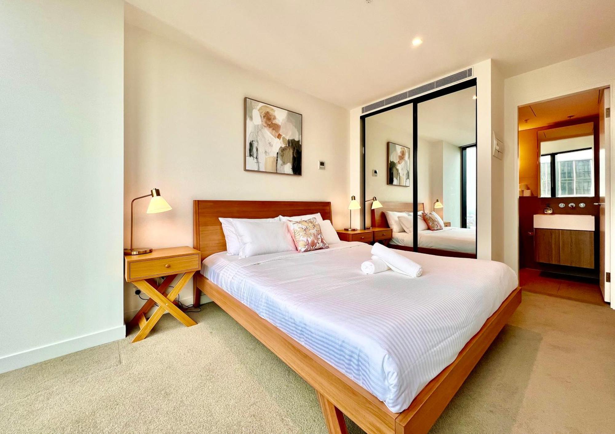 High Rise View 2bed2bath