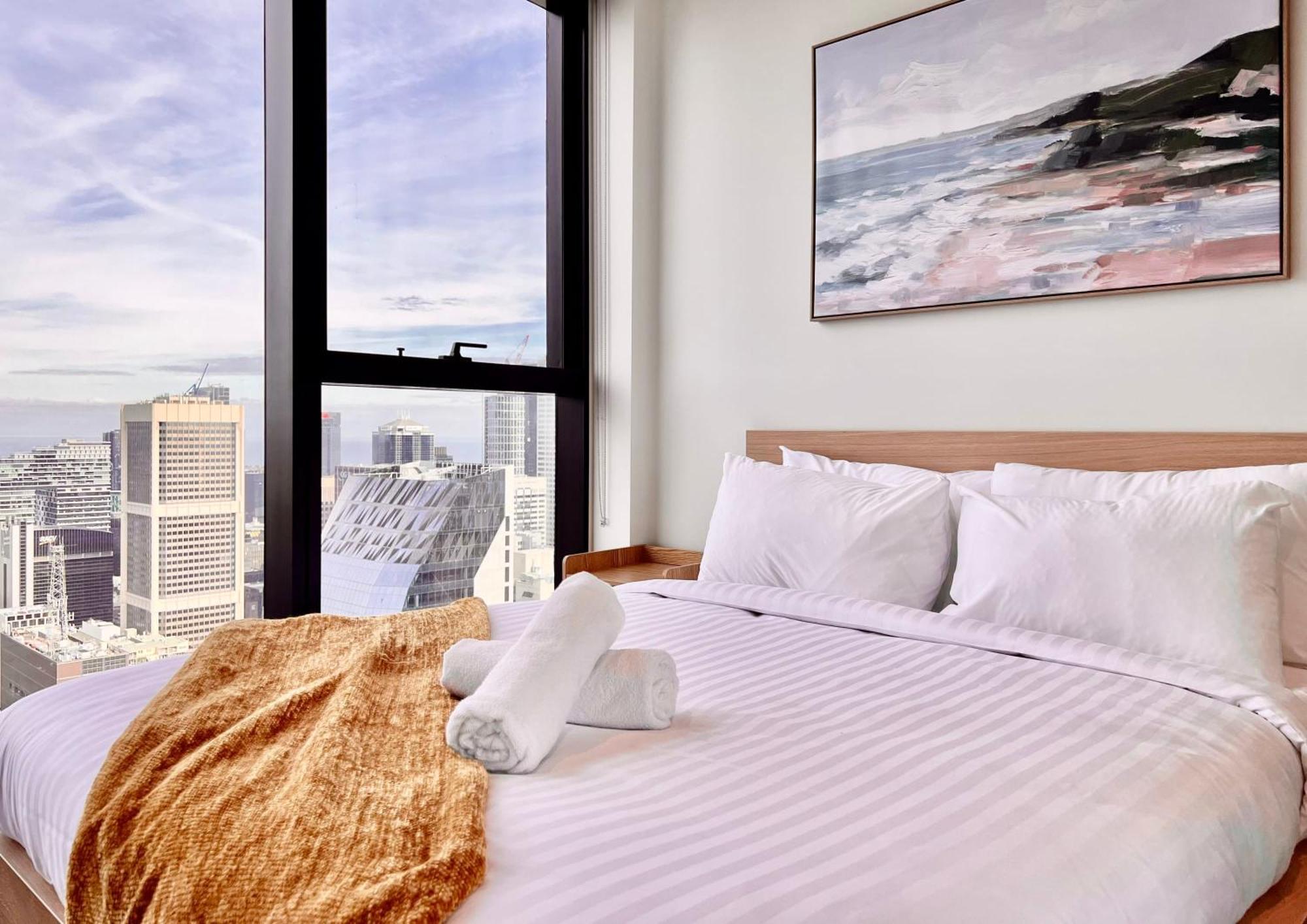 High Rise View 2bed2bath Apartment Melbourne