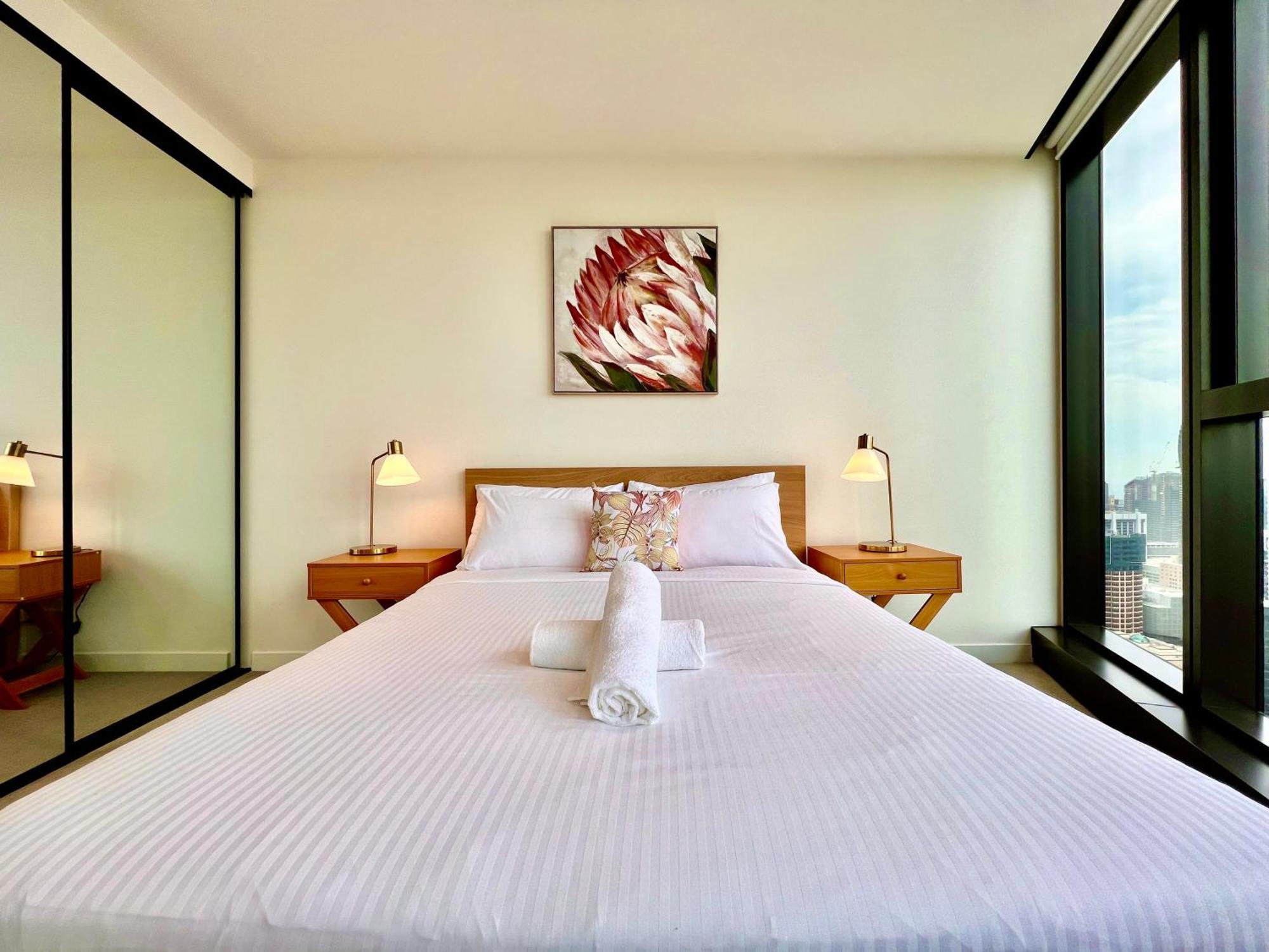 High Rise View 2bed2bath Apartment Melbourne