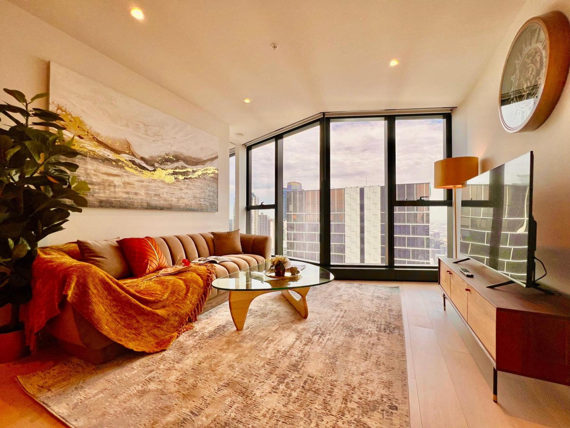 High Rise View 2bed2bath